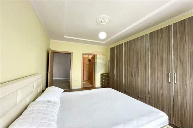 Tirane, shitet apartament 2+1 Kati 3, 103 m² 700  (Rruga e Kavajes)