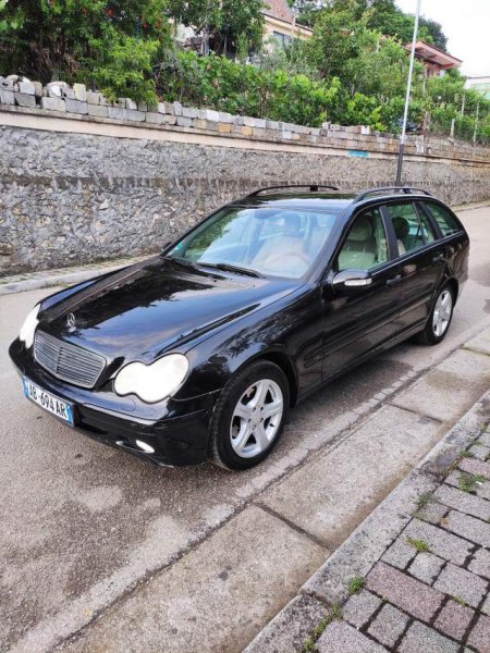 Tirane, shes Mercedes-Benz W203 Viti 2004, 3.800 Euro