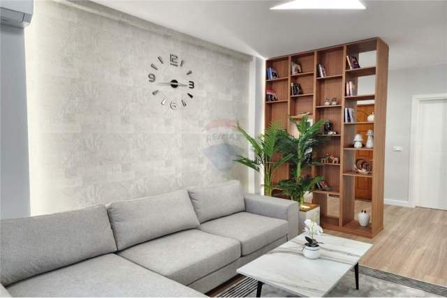 Tirane, shitet apartament 2+1 Kati 9, 112 m² 225.000 Euro (Komuna e Parisit)