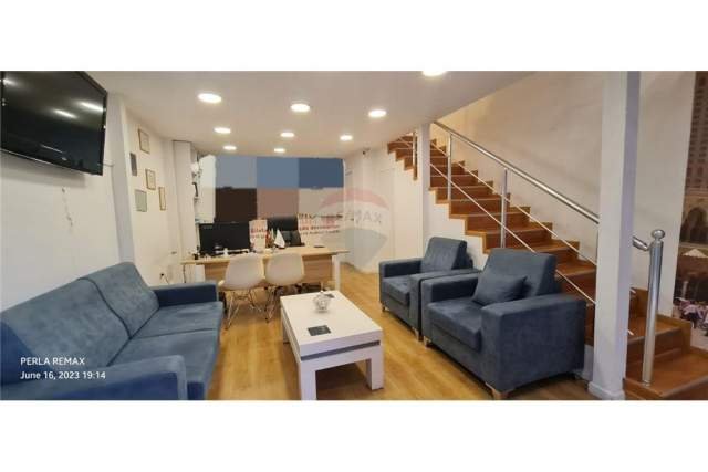 Tirane, jepet me qera ambjent biznesi Kati 0, 45 m² 700 Euro (Rruga e Kavajes)