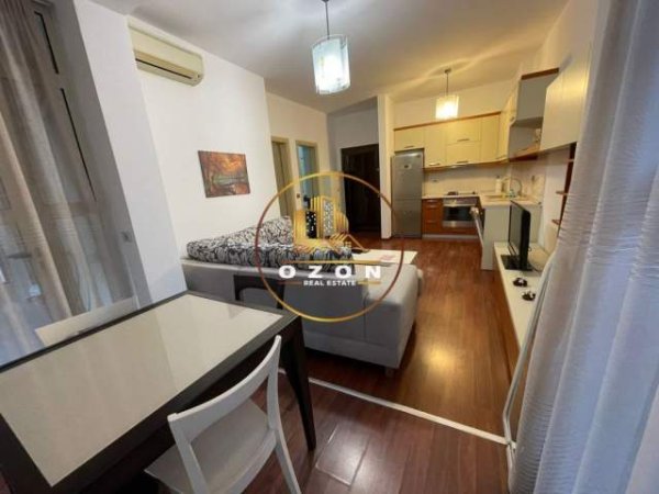 Tirane, jepet me qera apartament 1+1+A+BLK Kati 4, 60 m² 60.000 Leke (KOMUNA E PARISIT)