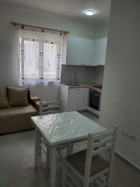 Tirane, jepet me qera apartament 1+1+BLK Kati 2, 60 m² 300 Euro (5 maj)