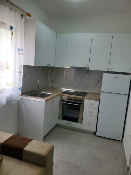 Tirane, jepet me qera apartament 1+1+BLK Kati 2, 60 m² 300 Euro (5 maj)