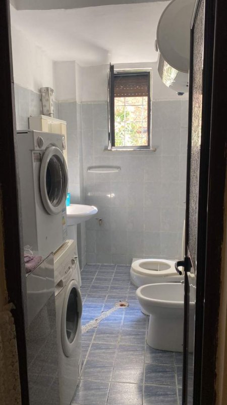 Tirane, jepet me qera apartament 2+1 Kati 2, 80 m² 50.000 Leke (Myslym Shyri)