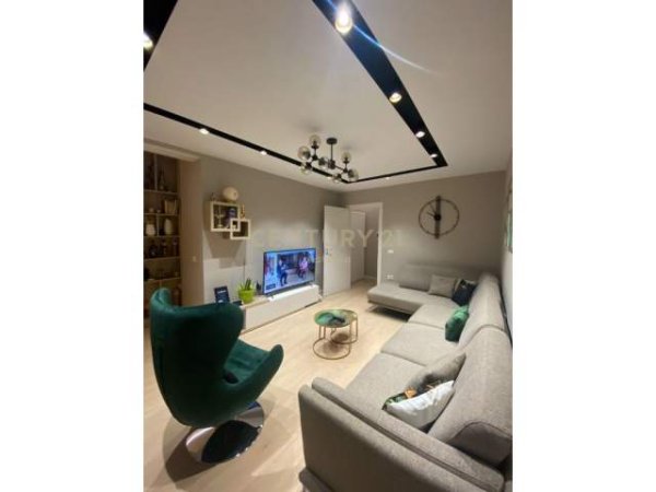 Tirane, jepet me qera apartament 2+1+BLK Kati 2, 90 m² 600 Euro (Ish Fusha e Aviacionit)