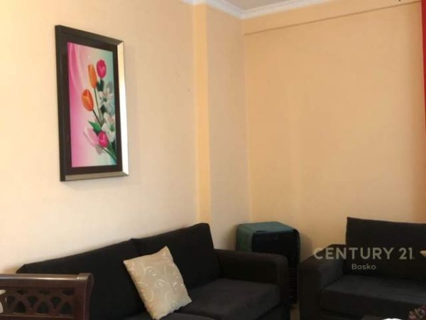 Tirane, jepet me qera apartament 1+1 Kati 3, 64 m² 350 Euro (Rruga Mikel Maruli, Astiri)