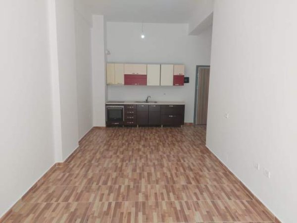 Tirane, shitet apartament 2+1 Kati 2, 85 m² 119.000 Euro (Rruga e Kavajes)