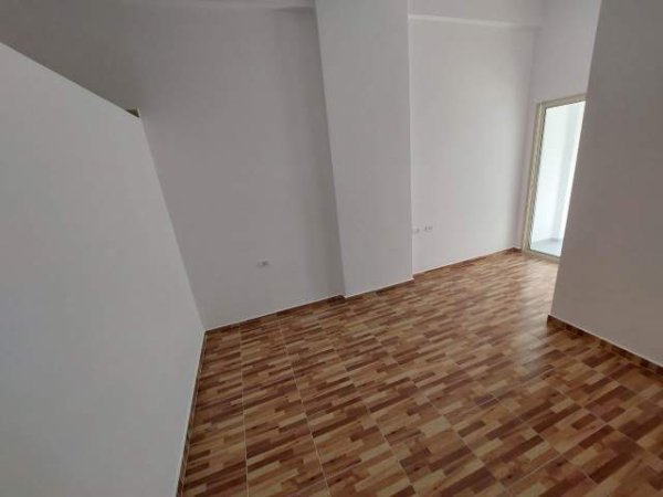 Tirane, shitet apartament 2+1+BLK Kati 2, 95 m² 119.000 Euro (Yzberisht)