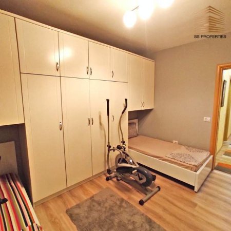 Tirane, jepet me qera apartament 2+1 Kati 13, 130 m² 800 Euro (Ish Ekspozita)