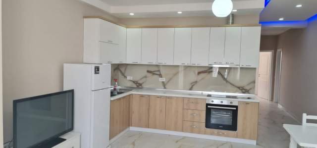 Tirane, jepet me qera apartament 2+1+BLK Kati 6, 100 m² 350 Euro (prane Terminalit)