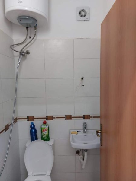 Elbasan, shitet ambjent biznesi Kati 1, 50 m² 60.000 Euro (ELBASAN)