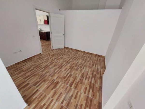 Tirane, shitet apartament 2+1+BLK Kati 2, 95 m² 119.000 Euro (Yzberisht)