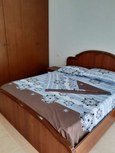 Tirane, jepet me qera apartament 1+1 Kati 4, 75 m² 35.000 Leke (Bar Artisti)