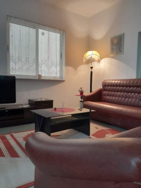 Tirane, jepet me qera apartament 1+1+BLK Kati 2, 80 m² 35.000 Leke (Fusha e aviacionit)