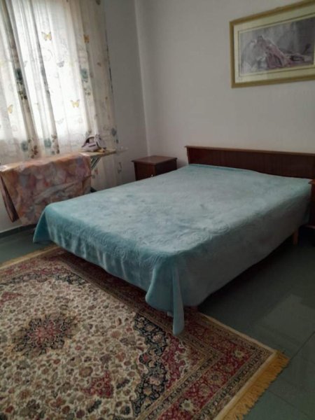 Tirane, jepet me qera apartament 1+1+BLK Kati 2, 80 m² 35.000 Leke (Fusha e aviacionit)