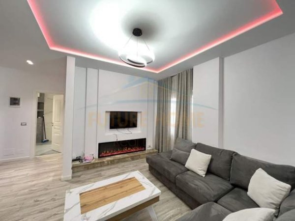 Tirane, jepet me qera apartament 1+1 Kati 1, 67 m² 500 Euro