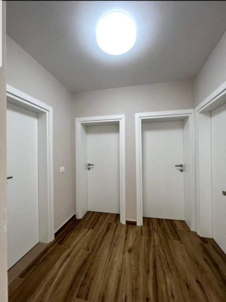 Tirane, shes apartament 2+1 Kati 3, 63 m² 125.000 Euro (muhamed gjollesha)