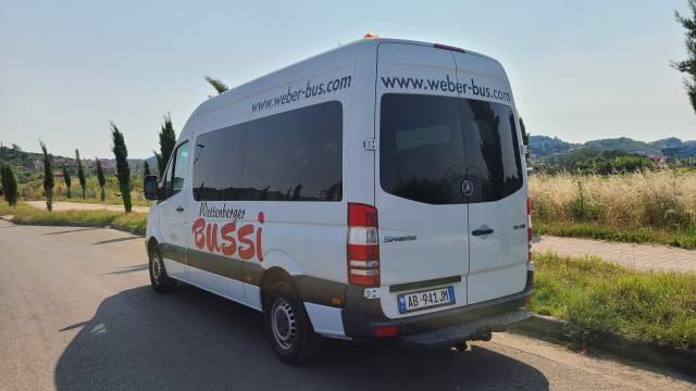 Tirane, shes minivan Mercedes-Benz Sprinter Viti 2010,