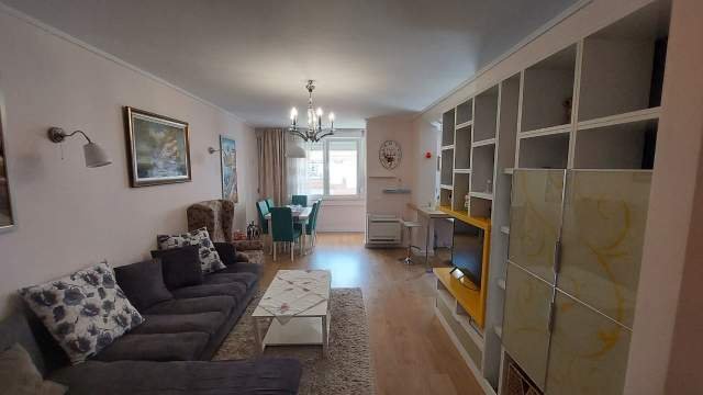 Tirane, jepet me qera apartament 2+1+BLK Kati 3, 120 m² 650 Euro (21 DHJETORI MOZAIKU)
