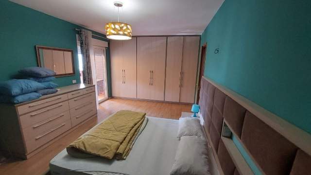 Tirane, jepet me qera apartament 2+1+BLK Kati 3, 120 m² 650 Euro (21 DHJETORI MOZAIKU)