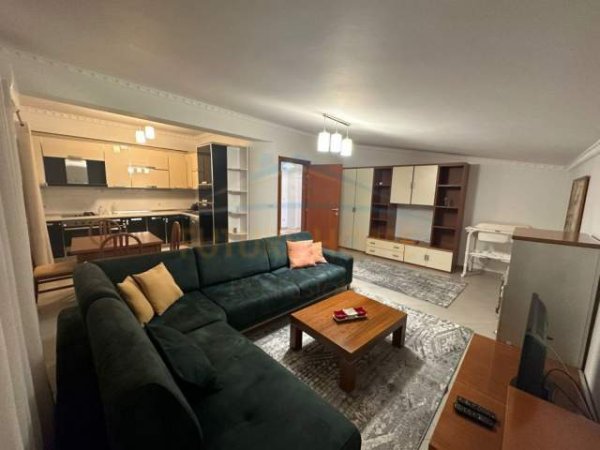 Tirane, jepet me qera apartament 3+1+BLK Kati 3, 160 m² 500  (Rruga e Durresit)