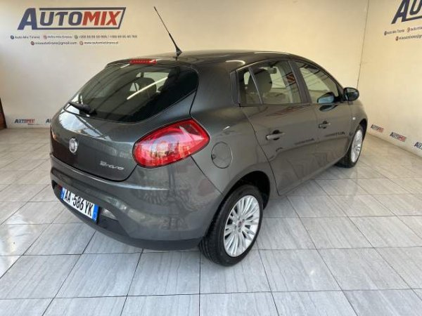 Tirane, shes makine Fiat bravo Viti 2011, 3.800 Euro