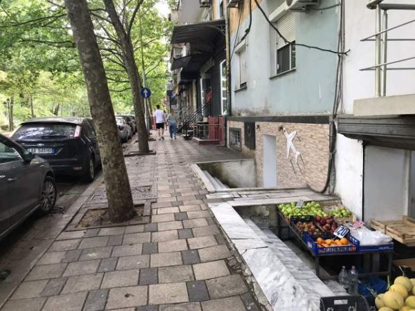 Tirane, shitet dyqan Kati 0, 50 m² 99.800 Euro (Bulevardi Bajram Curri Tirane)