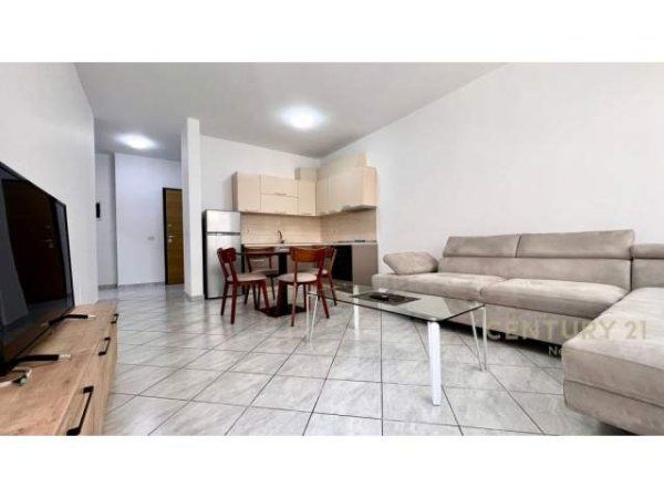 Tirane, jepet me qera apartament 1+1 Kati 2, 75 m² 500 Euro (Liqeni i Thate)