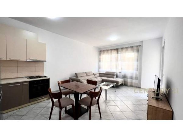 Tirane, jepet me qera apartament 1+1 Kati 2, 75 m² 500 Euro (Liqeni i Thate)