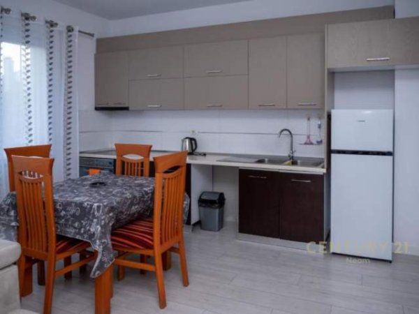 Tirane, jepet me qera apartament 2+1 Kati 2, 97 m² 600 Euro (Liqeni i Thate)