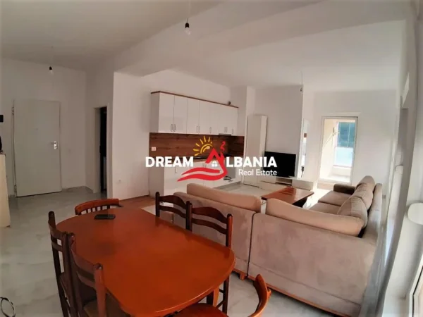 Tirane, jepet me qera apartament 2+1 , 110 m² 450 € (Ali Demi)