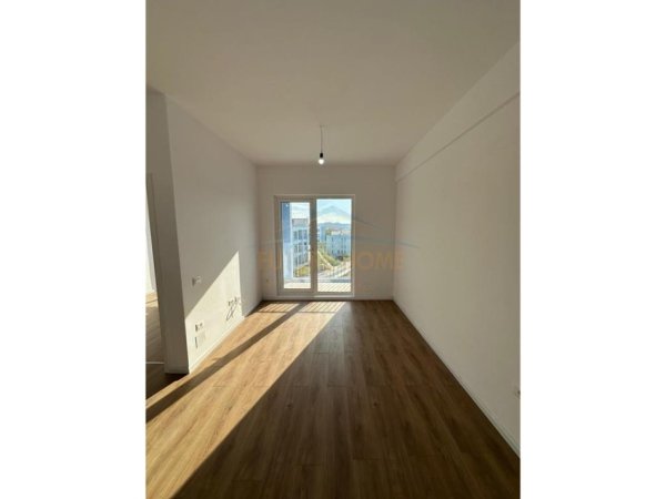 Tirane, shitet apartament 1+1+Ballkon Kati 2, 49 m² 80.000 € (Fresku)