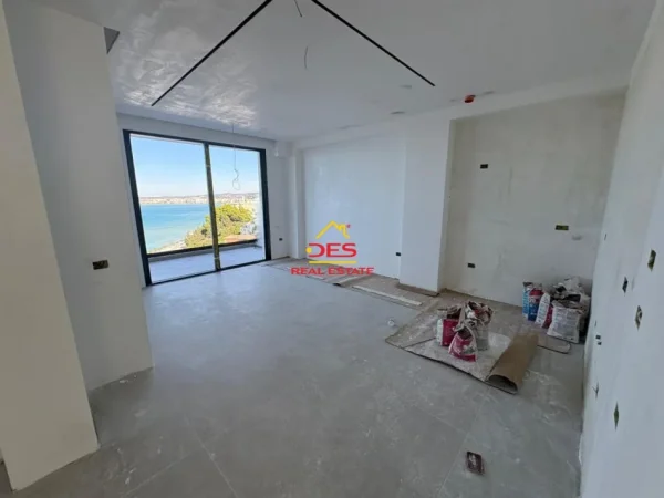Vlore, shitet apartament 2+1+Ballkon Kati 2, 96 m² 380.000 € (Rruga Dhimitër Konomi)