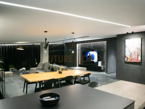 Tirane, shitet apartament+verande | Penthouse 3+1+Ballkon , (LIQENI I THATE)