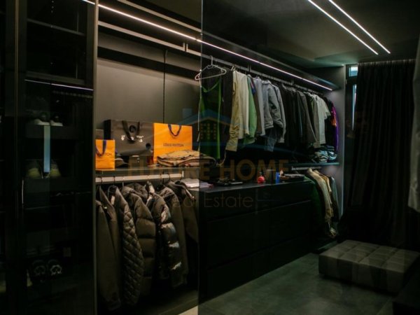 Tirane, shitet apartament+verande | Penthouse 3+1+Ballkon , (LIQENI I THATE)