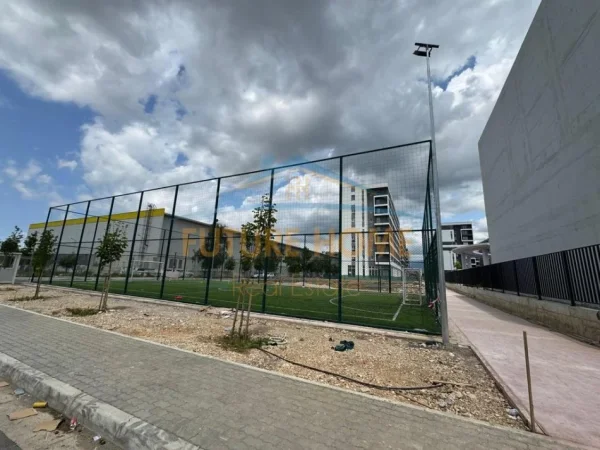 Shitet, Apartament 2+1+2, Univers City  90.000 €