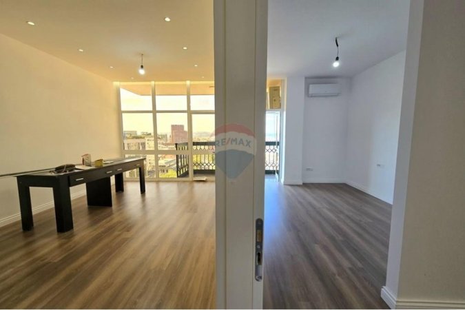 Tirane, jepet me qera zyre , 80 m² 950 € (Sheshi Skënderbej, Tiranë)