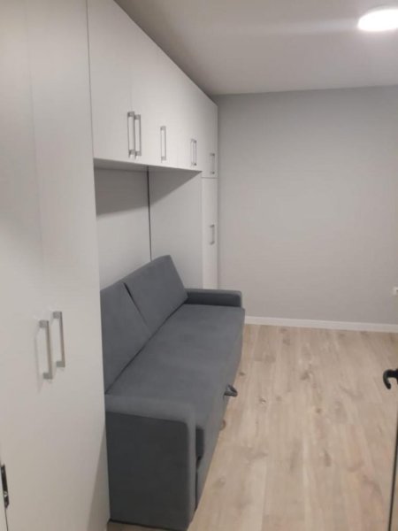 Tirane, jepet me qera garsonier 1+1 Kati 1, 40 m² 450 € (Tek Stadiumi Dinamo.)