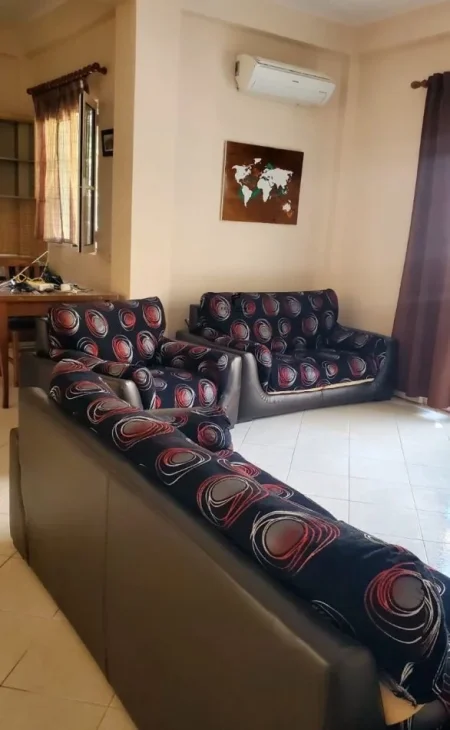 Tirane, jepet me qera apartament 3+1+Ballkon Kati 2, 100 m² 550 € (SELITE)