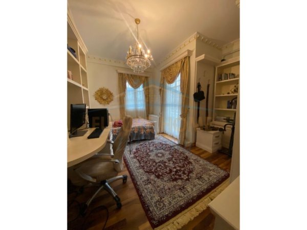 Tirane, shitet Vile , 757 m² 900.000 € (KODRA E PRIFTIT)