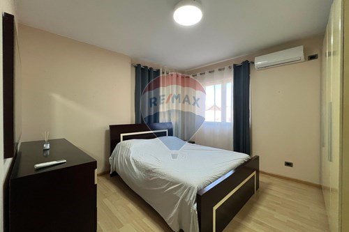 Tirane, jepet me qera apartament 3+1+Aneks+Ballkon Kati 3, 105 m² 750 € (Pazari i Ri)