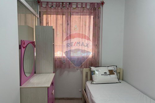 Tirane, jepet me qera apartament 3+1+Aneks+Ballkon Kati 3, 105 m² 750 € (Pazari i Ri)