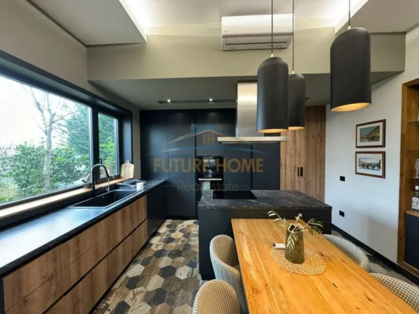 Tirane, shitet Vile , 511 m² 1.400.000 € (MJULL BATHORE ,REZIDENCA GM)