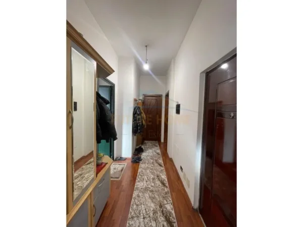 Tirane, shitet , 240 m² 350.000 € (RRUGA 5 MAJI)