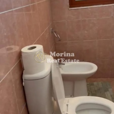 Tirane, jepet me qera Vile 3 Katshe , 400 m² 1.200 € (Kinostudio)