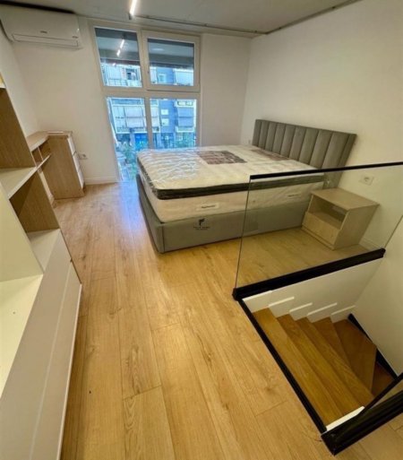 Tirane, jepet me qera apartament duplex 1+1 Kati 1, 65 m² 450 € (GOLDEN PARK 3)
