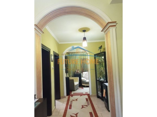 Tirane, shitet Vile , 144 m² 320.000 € (JORDAN MISJA)