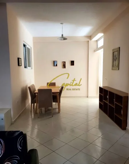 Tirane, jepet me qera apartament 3+1 Kati 2, 140 m² 550 € (SELITE)