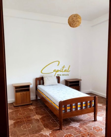 Tirane, jepet me qera apartament 3+1 Kati 2, 140 m² 550 € (SELITE)