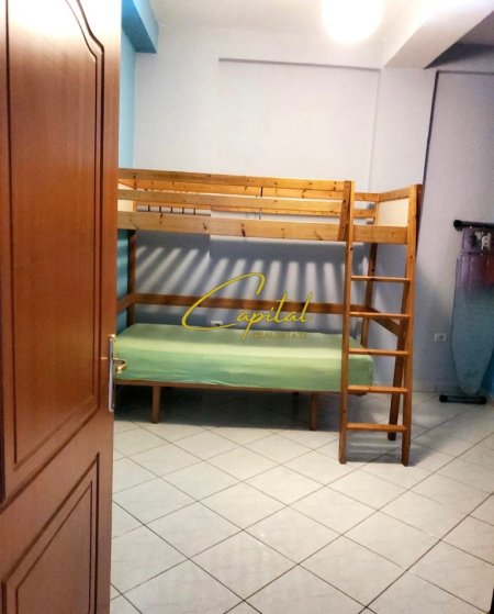 Tirane, jepet me qera apartament 3+1 Kati 2, 140 m² 550 € (SELITE)